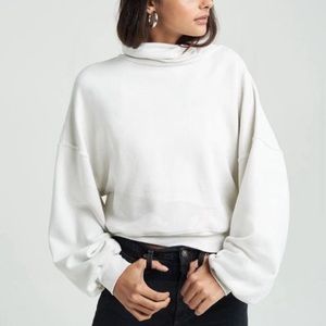 New Listing❤️AGOLDE turtleneck ❤️